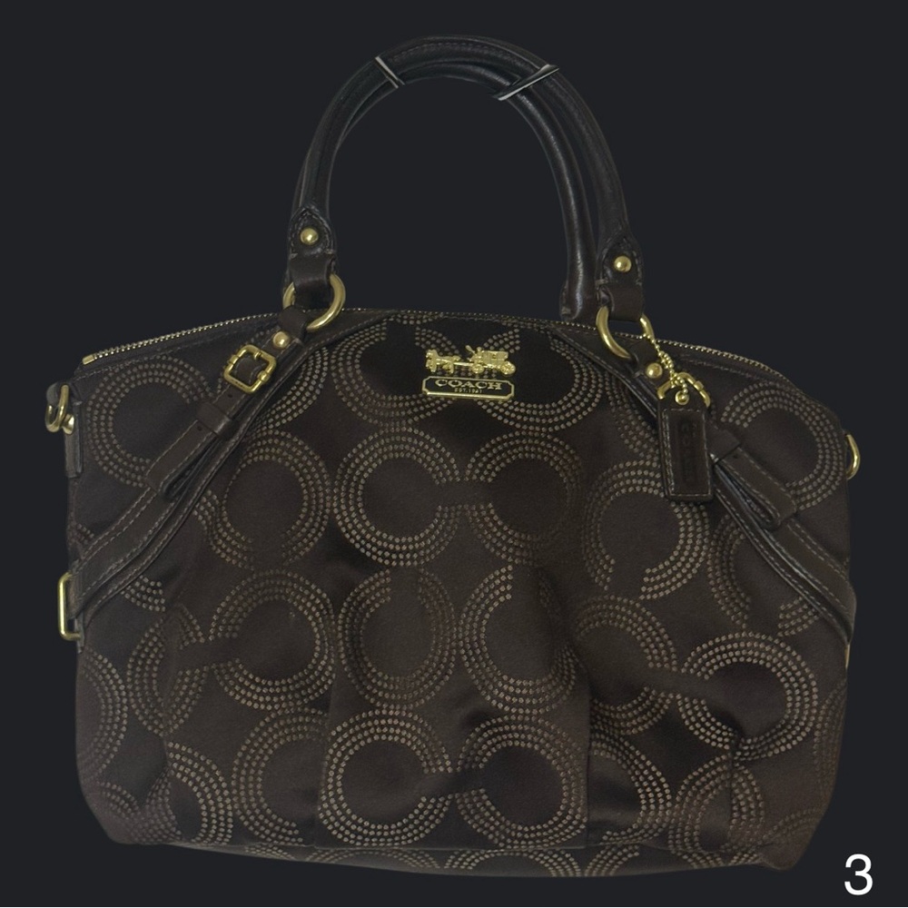 Live Show Coach Purchases! - Picture 4 of 11